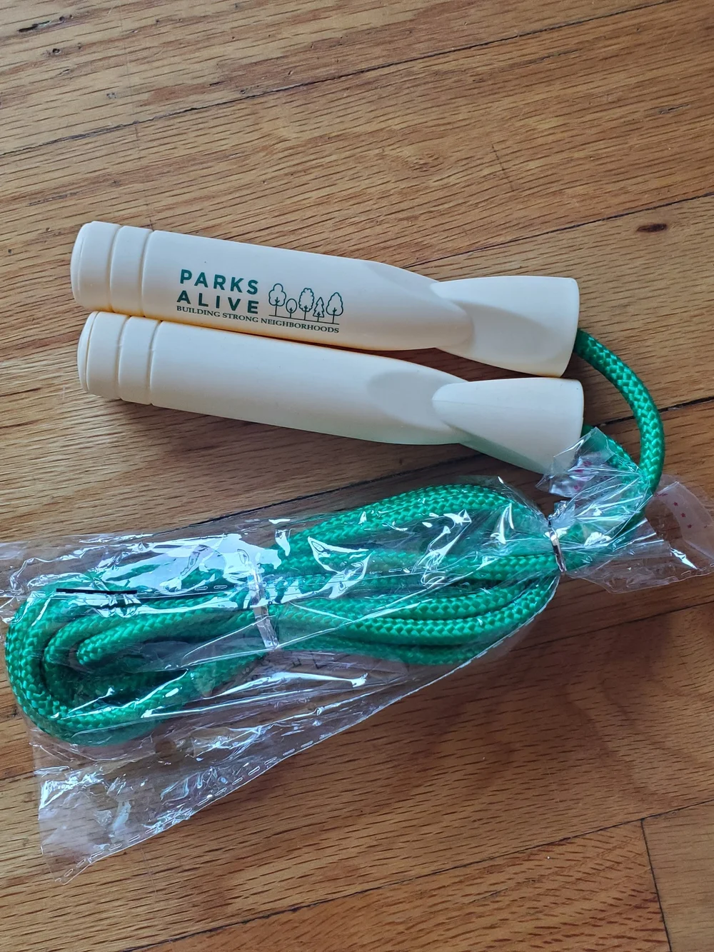 FREE w/ Purchase - White & Green Jump Rope - Skipping Rope